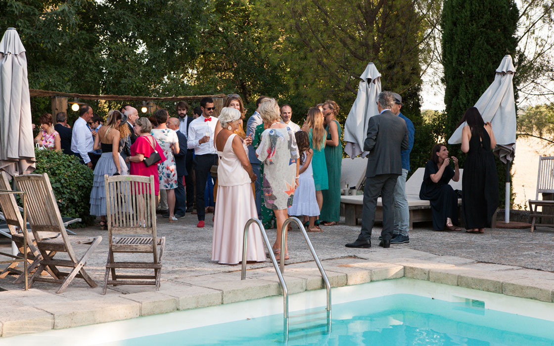 reception au bord de piscine en provence pour évènement professionnel